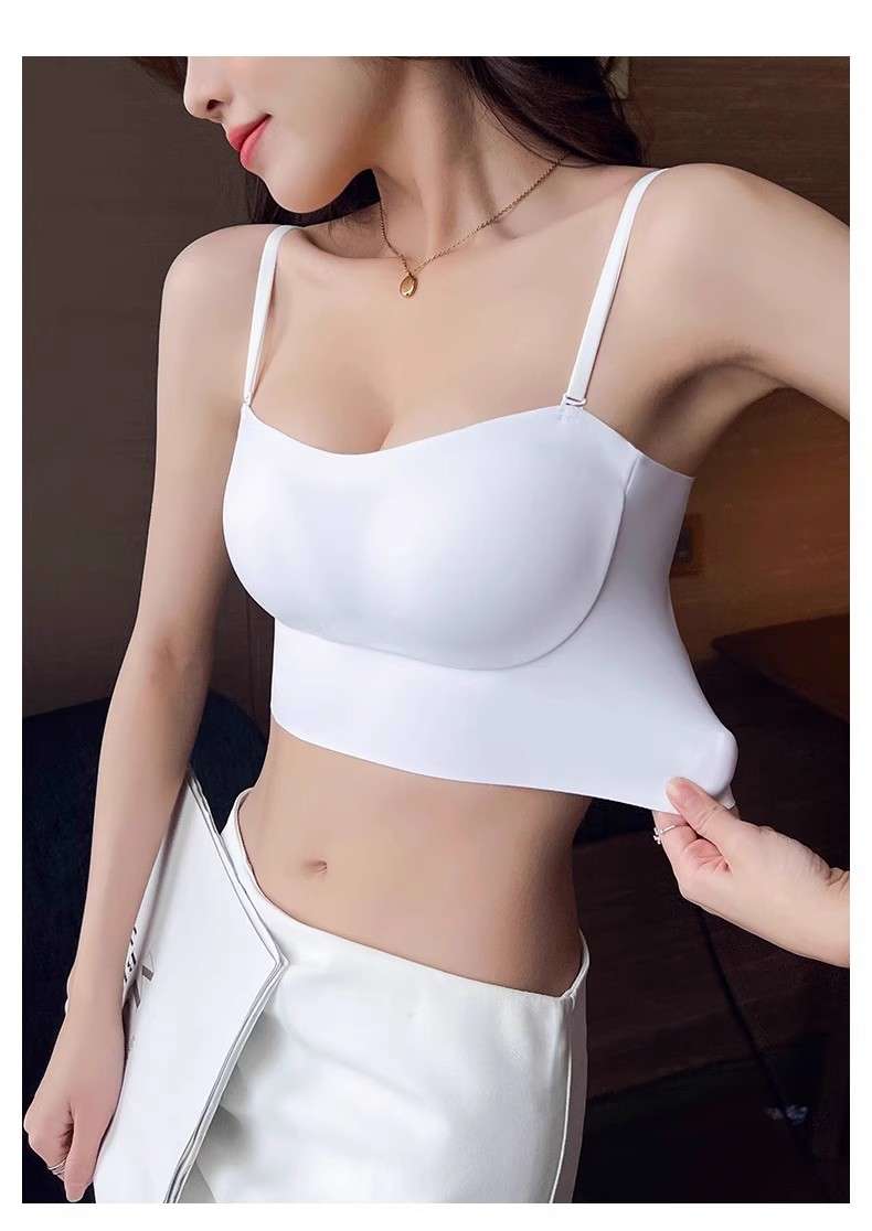立体シルエット シームレスビスチェ