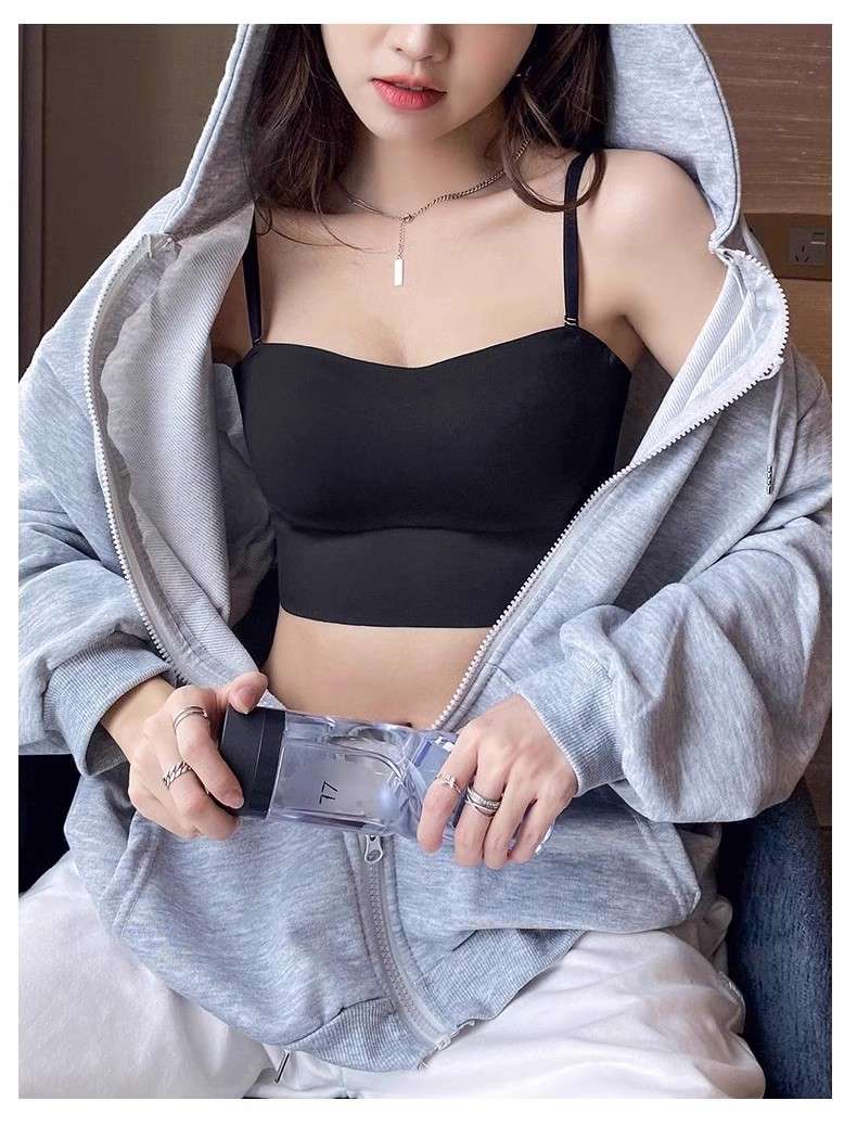 立体シルエット シームレスビスチェ
