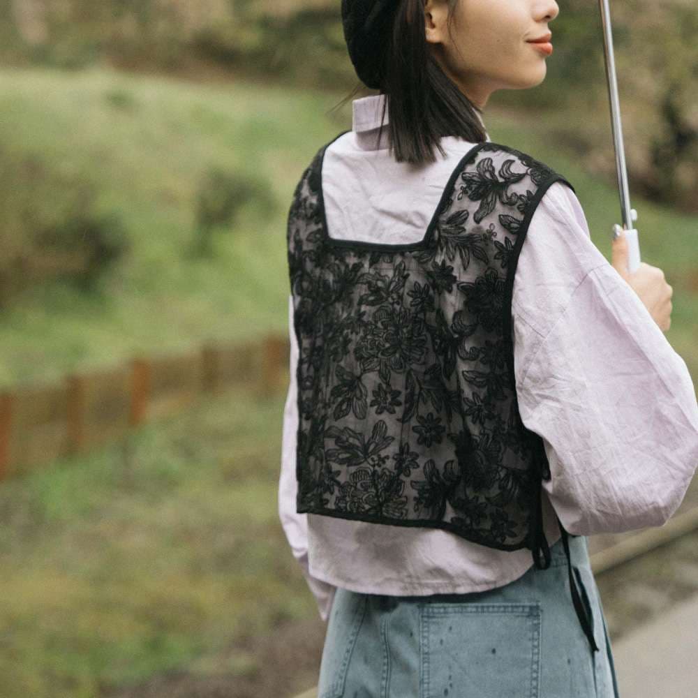 ビスチェ　花柄刺繍チュールビスチェ