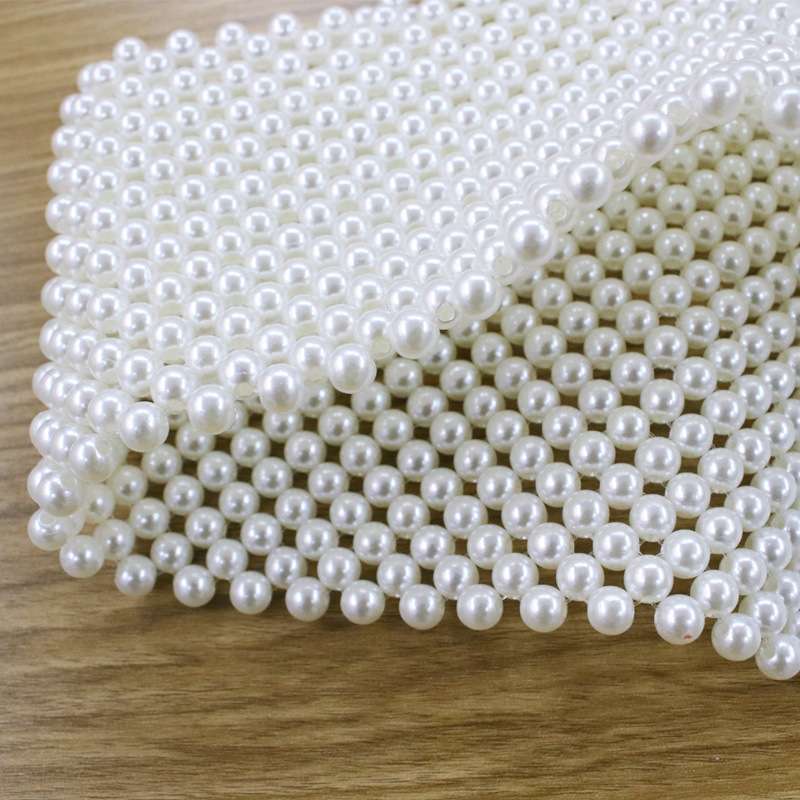 パールビスチェ煌めく純白の輝き